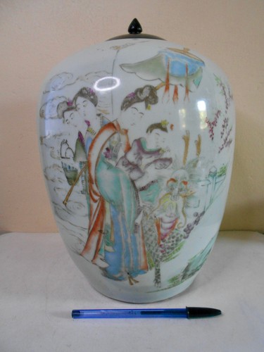 Ancien grand pot - , couvert