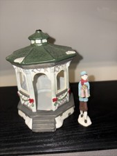 Lemax Porcelain Gazebo 1991 Dickensvale Village Collection Christmas Vintage