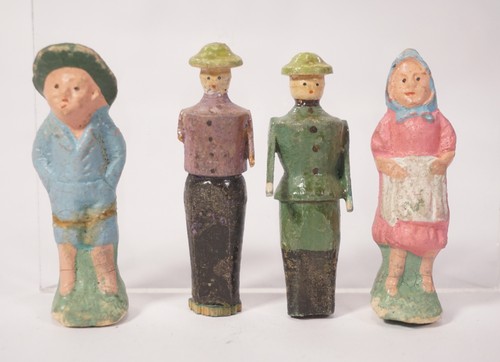 Ensemble figurines en - de,