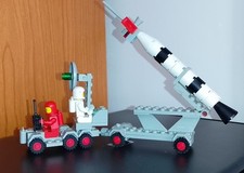 LEGO Space: Vintage Mobile Rocket Launcher (897) 1979 Complete with Instructions.