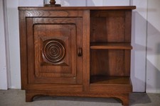 Meuble d'appoint dans le goût