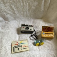Vintage Kodak Instamatic 104 Camera with Strap, Manual & Flash Cubes Untested