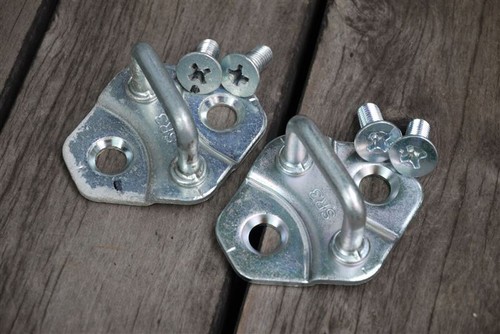 Attaches porte avant - porte,