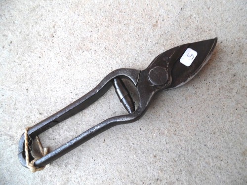 Old tool outil ancien - ),