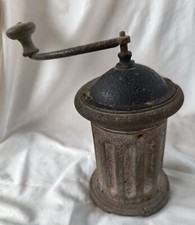 Très Ancien Moulin A Café