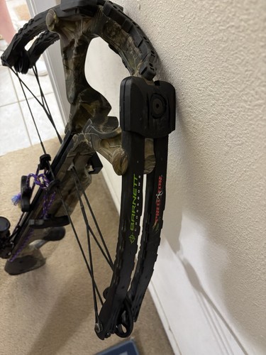 Two barnett crossbows one a - crossbows, is