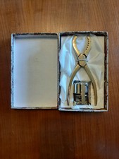 Ancien Ensemble pour ouvrir les bouteilles de Champagne "Perrier jouet".