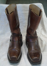 Ancienne paire de bottes cow
