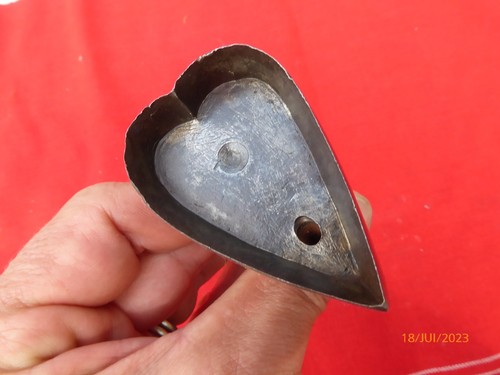 Emporte piece outil - piece, ancien
