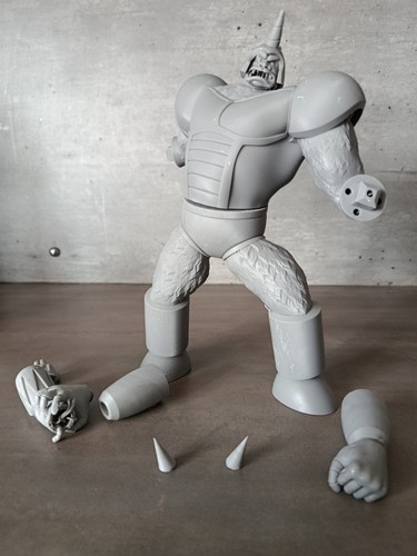 Figurine king gori - king,