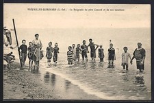 Old postcard Préfailles-Guirouard / L.-Inf., La Baignade du Père Canard et de ses ducklings 