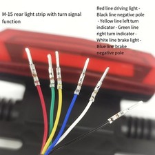 Feu Arrière LED pour Trottinette Électrique avec Fonction Frein et Clignotant