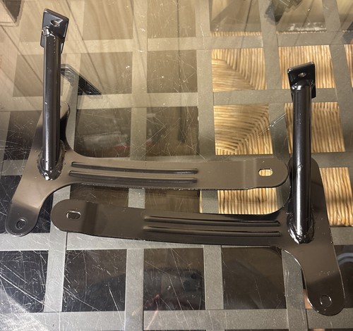 Front fender bracket - front, &