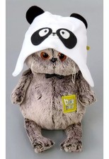 Poupée en peluche Basik in a