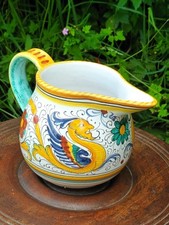 Deruta décor Raffaelesco pichet faïence Italy