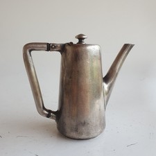 Théière ou cafetière vintage de la manufacture Wiskemann métal argenté