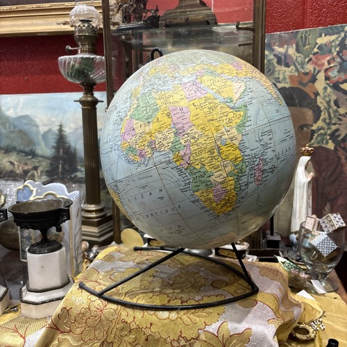 Ancienne grande mappemonde - ancienne,