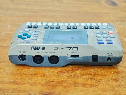 Yamaha qy70 portable - yamaha, music