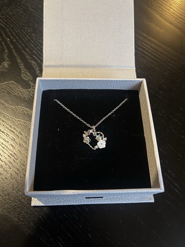 Collier pendentif fleur