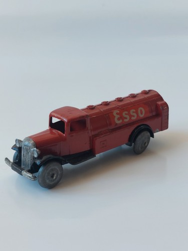 Voiture miniature dinky toys - voiture,