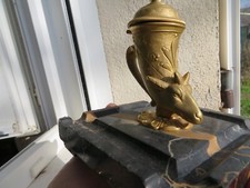 ancien encrier en bronze sur