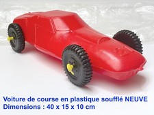 Voiture de course plastique