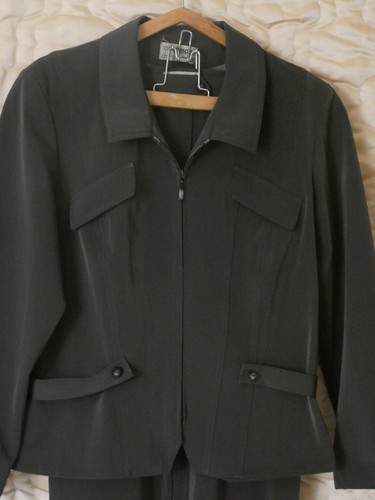 Comme neuf ensemble - neuf, tailleur