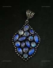 Blanc Rambo Trèfle Pendentif