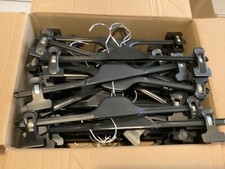 LOT 60 CINTRES A PINCE