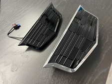 Premium ESCALADE emblem set Gloss Black 2025-26 LED front