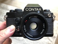 Zeiss Tessar 2,8/45 mm + Contax 139 Quartz