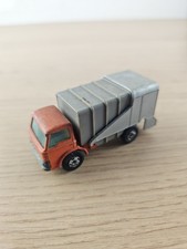 Voiture miniature ancienne