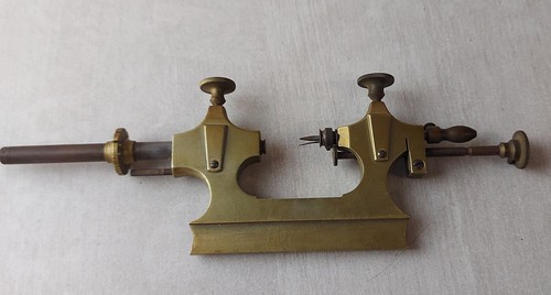 Ancienne tour horloger - ancienne,