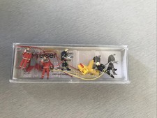 PREISER HO : POMPIERS et SECOURISTES AVEC MATÉRIEL NEUF EN BOÎTE 10625