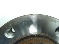 Moyeu arriere droit NISSAN