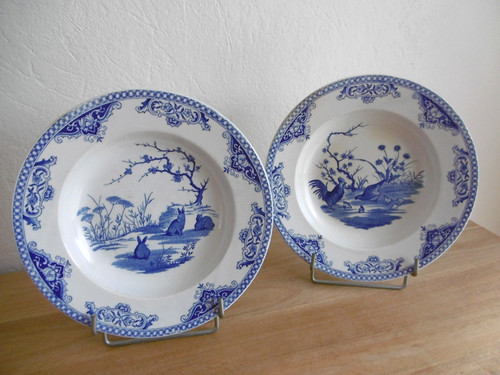 Deux assiettes creuses faience - deux,