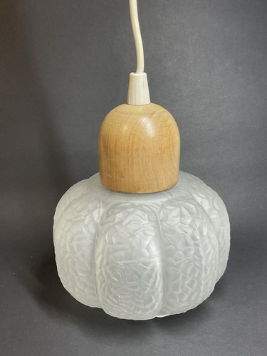 Ancienne suspension verre - en,