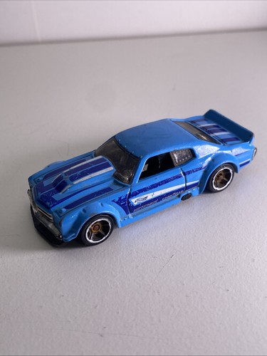 Hot wheels chevrolet chevelle - hot,