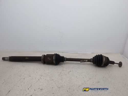 Volvo v40 design 525 526 - v40, r-design