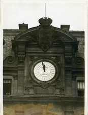 Paris, Nouvelle horloge de la Gare St-Lazare, 1913, Vintage silver print Vintage