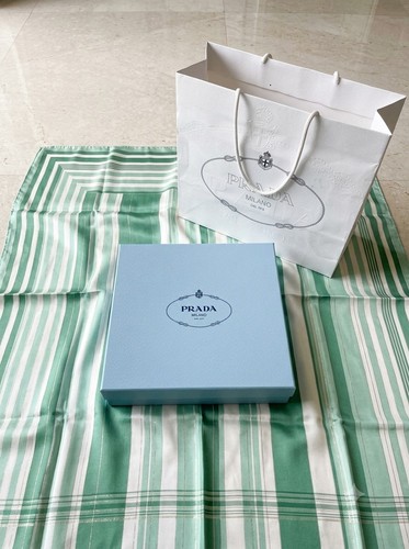 Boîte prada 33x31x11 - prada,