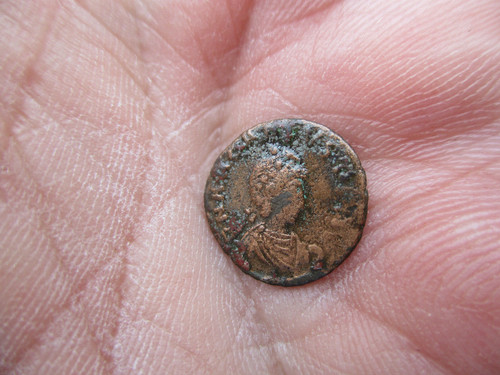 Petite monnaie bronze romaine - petite,