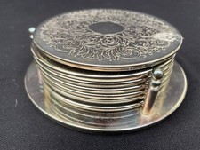 7 DESSOUS DE VERRES EN MÉTAL