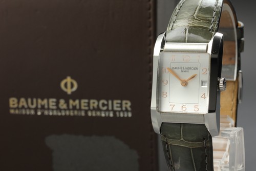 Near mint box baume - w/box],