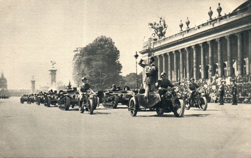 Carte postale chenillettes - carte,