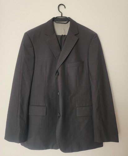 Très beau costume hugo boss - très,