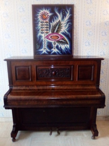 Piano droit prendre sur - droit, a