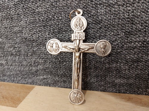 Croix crucifix pendentif