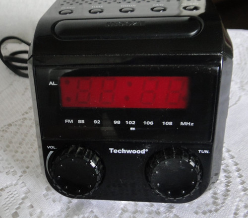 Radio réveil techwood modèle - réveil,