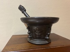 ANCIEN MORTIER EN FONTE ET SON